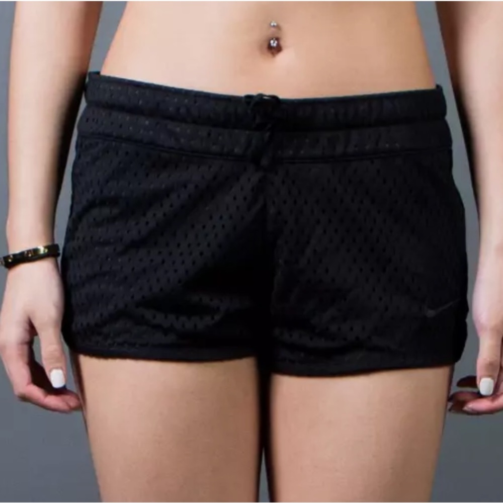 NIKE WOMEN'S TRAINING SHORT MESH REVERSIBLE
